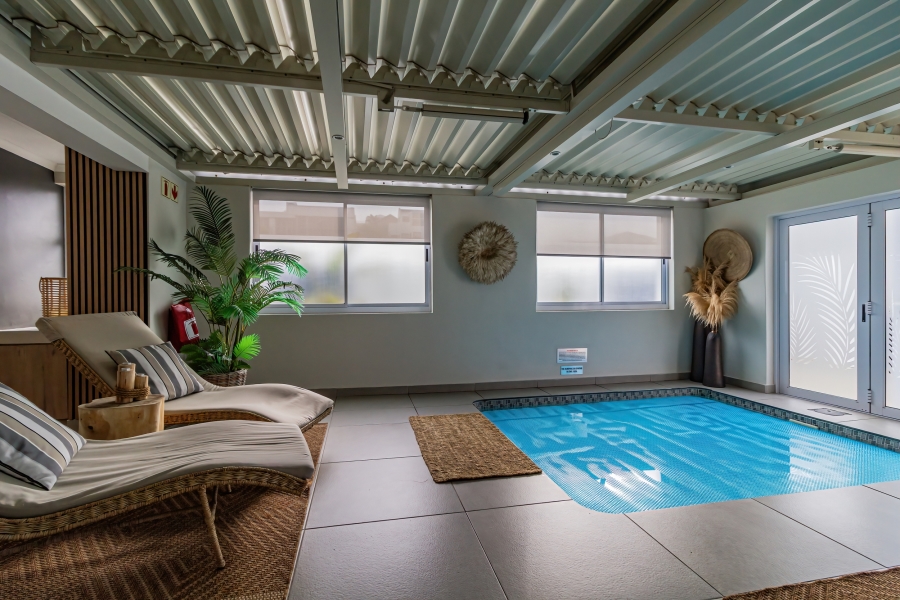 4 Bedroom Property for Sale in Pearl Bay Western Cape